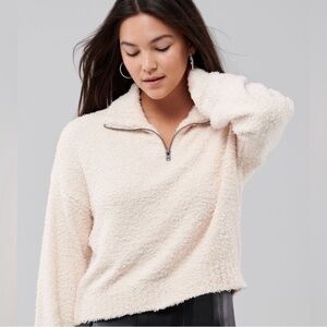 Hollister Cropped Sweater